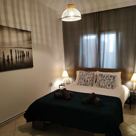 Bright Apartment Steps From The Sea Salonicco Esterno foto