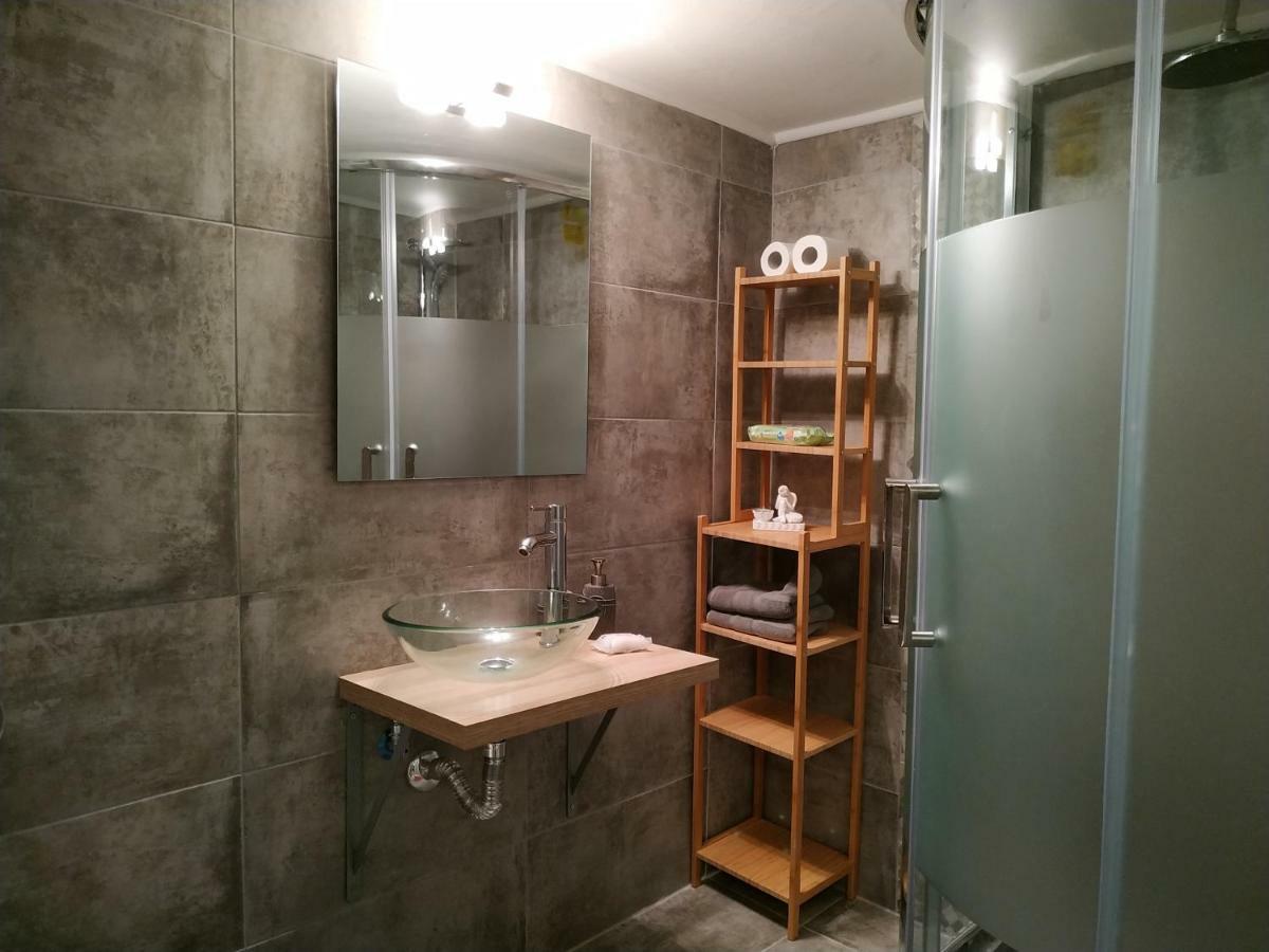 Bright Apartment Steps From The Sea Salonicco Esterno foto